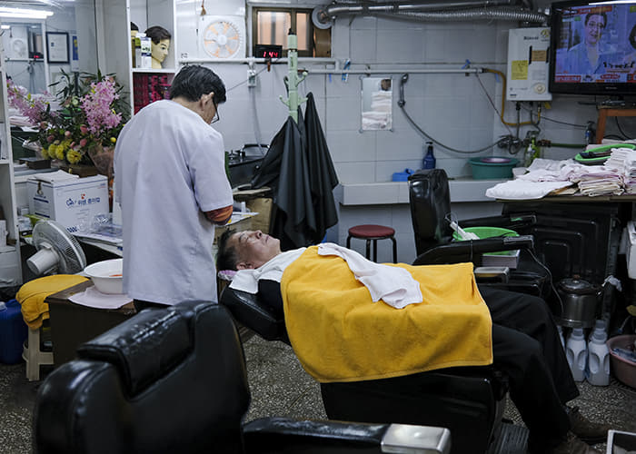 Hwanghae BarberShop