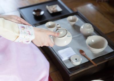 Namsangol Hanok Village's Tea Ceremony Program