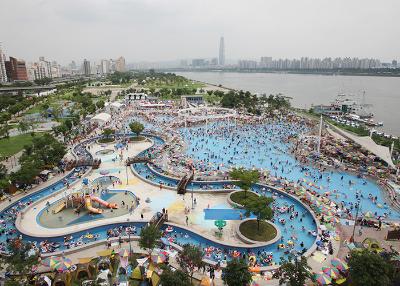 Han River's Outdoor Pools Open