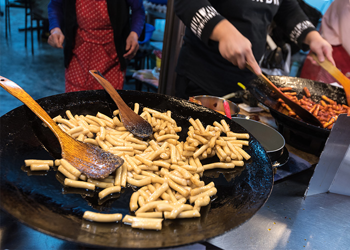 Gireum Tteokbokki at Tongin Market