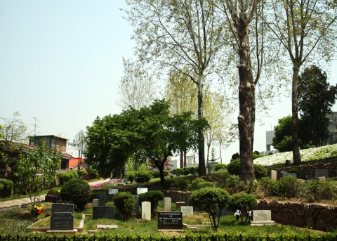 Yanghwajin Foreign Missionary Cemetery