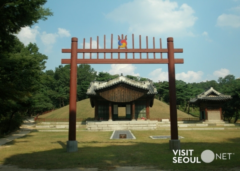 Yeonghwiwon and Sunginwon Royal Tombs