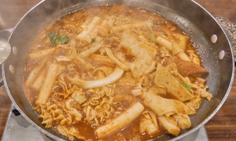 Sindang-dong Tteokbokki Town