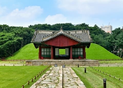 Seonjeongneung (Tomb)